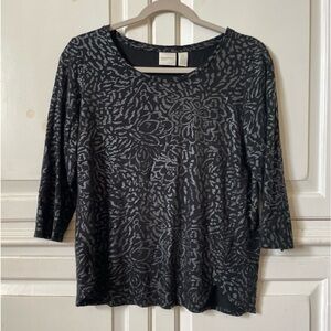 Zenergy By Chico’s Women’s Black And Silver 3/4 Sleeve Knit Shirt Size 0 - Small